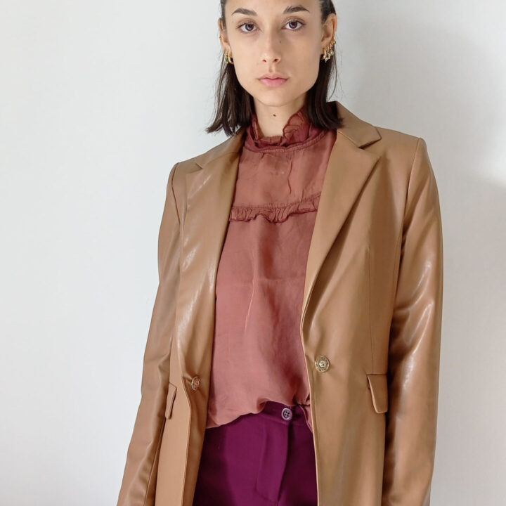 Giacca Ecopelle Stella McQueen Art. Viola - L'Essenza dell'Autunno in Stile Nocciola