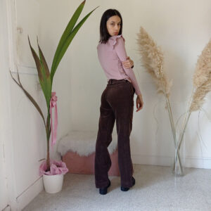 Maglia Queen con Volant e Collo a Cratere di Stella McQueen - Eleganza e Comfort