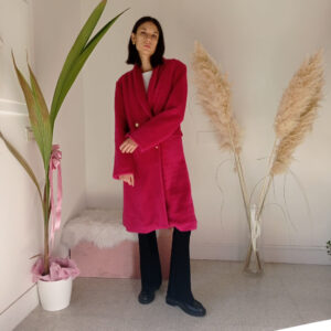 Cappotto Fucsia Peloso Doppiopetto - Calore e Stile sotto al Ginocchio