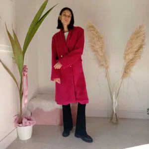 Cappotto Fucsia Peloso Doppiopetto - Calore e Stile sotto al Ginocchio