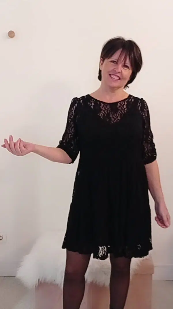 Abito in pizzo nero Art. Trixy