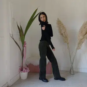 Pantalone Palazzo in Velluto a Coste Armonia - Eleganza Poliedrica per Ogni Occasione