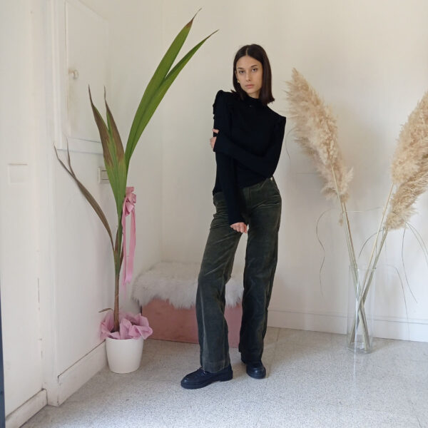Pantalone Palazzo in Velluto a Coste Armonia - Eleganza Poliedrica per Ogni Occasione