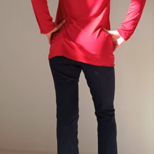 Maglia donna primavera/estate in viscosa con collo sciallato e bottoni sui polsini