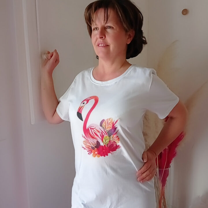 T shirt da donna fenicottero rosa