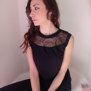 Maglia con tulle ricamato sul decoltè Art. Divina senza maniche