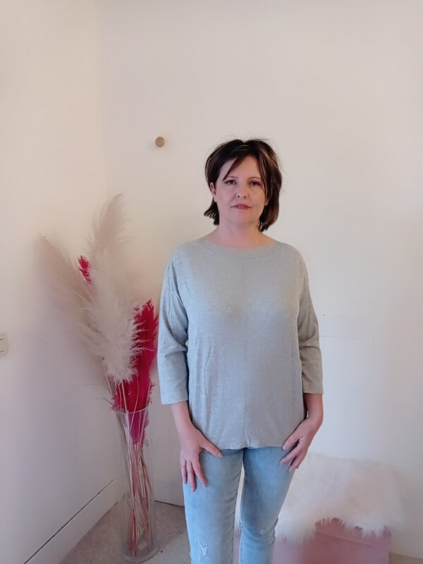 Maglia blusa in cotone e modal primavera estate: scopri come abbinarla per un look trendy e fresco