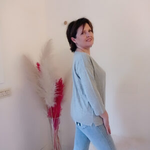 Maglia blusa in cotone e modal primavera estate: scopri come abbinarla per un look trendy e fresco