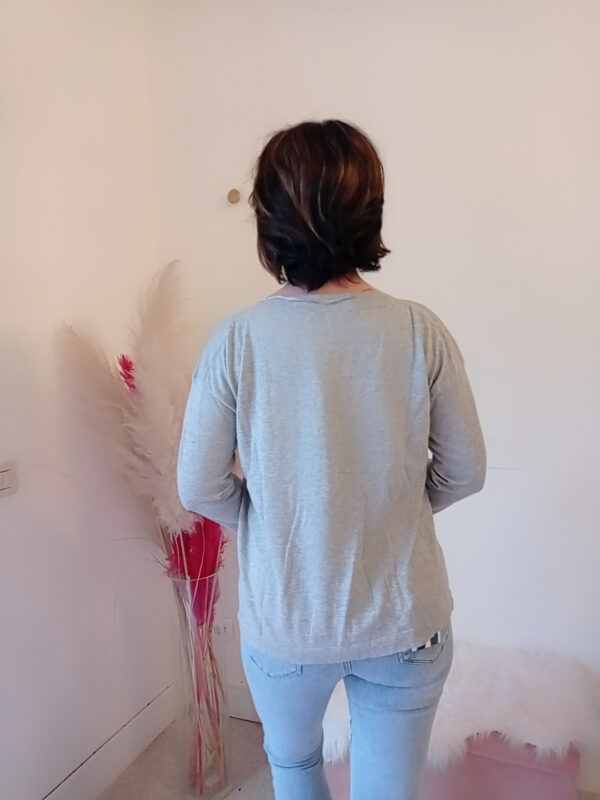 Maglia blusa in cotone e modal primavera estate: scopri come abbinarla per un look trendy e fresco