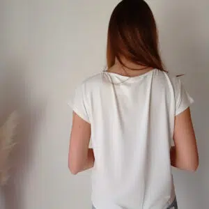 Blusa a mezze maniche in morbida viscosa con collo rifinito in argento - Bianco, Jeans e Amarena
