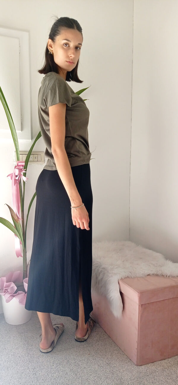 T-Shirt Manica Corta in Cotone con Taglio Morbido: Comodità e Stile in un Unico Capo!