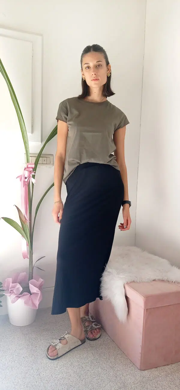 T-Shirt Manica Corta in Cotone con Taglio Morbido: Comodità e Stile in un Unico Capo!
