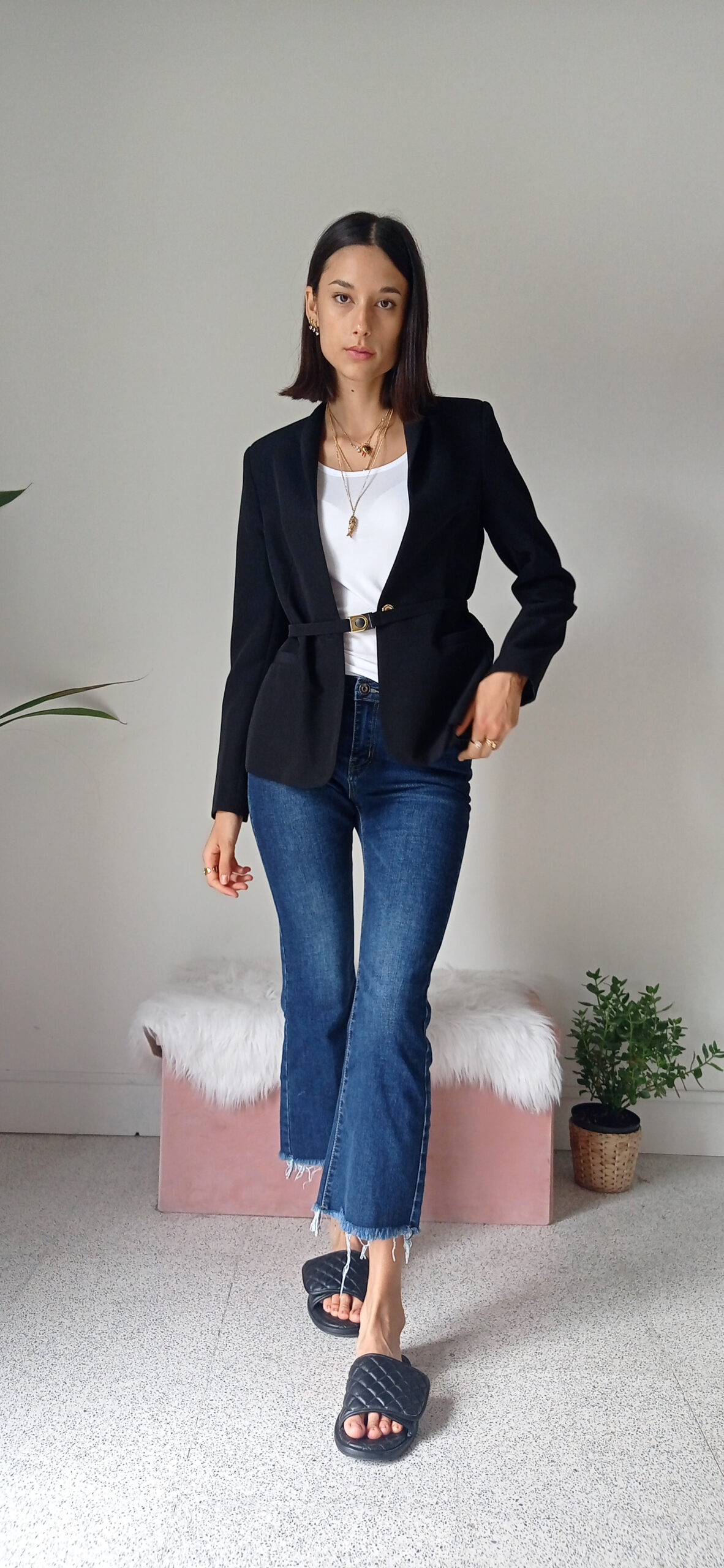 Giacca Nera Elegante Versatile per Outfit Formali e Casual La Strega di Biancaneve