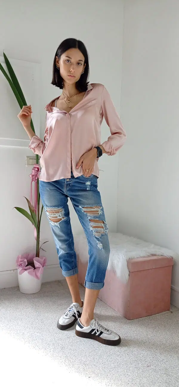 Camicia Elegante in Raso di Viscosa: Raffinatezza e Comfort in Ogni Tonalità!
