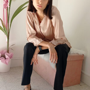 Camicia Elegante in Raso di Viscosa: Raffinatezza e Comfort in Ogni Tonalità!
