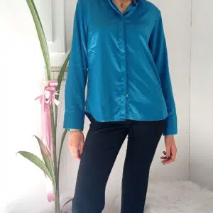 Camicia di Lusso in Raso di Viscosa: Eleganza e Stile in Viola e Ottanio!