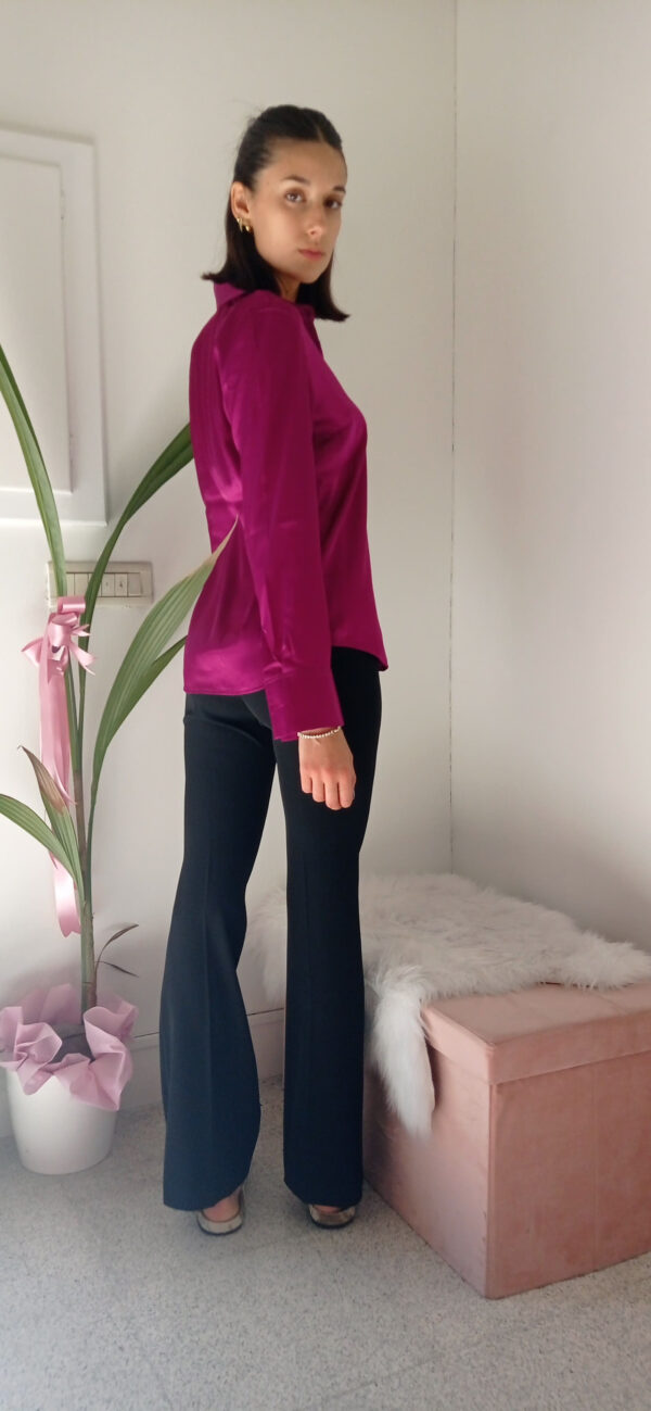 Camicia di Lusso in Raso di Viscosa: Eleganza e Stile in Viola e Ottanio!