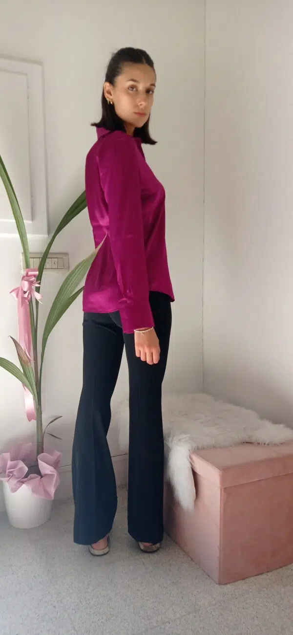Camicia di Lusso in Raso di Viscosa: Eleganza e Stile in Viola e Ottanio!