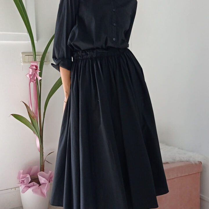 Camicia Oversize in Cotone: Eleganza e Comfort in Marrone e Nero!