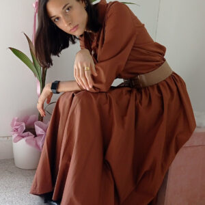 Camicia Oversize in Cotone: Eleganza e Comfort in Marrone e Nero!
