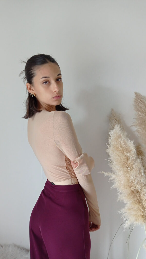 Body in Pizzo Effetto 'Vedo Non Vedo' - Romantico e Bohémien, Perfetto da Solo o Come Sottogiacca