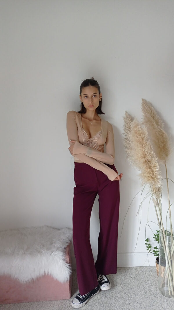 Pantaloni Eleganza Vino - Ampio Modello Palazzo con Vita Definita