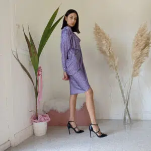 Abito Sirena Violetto con Spacco e Laccetto al Collo - Eleganza Sinuosa