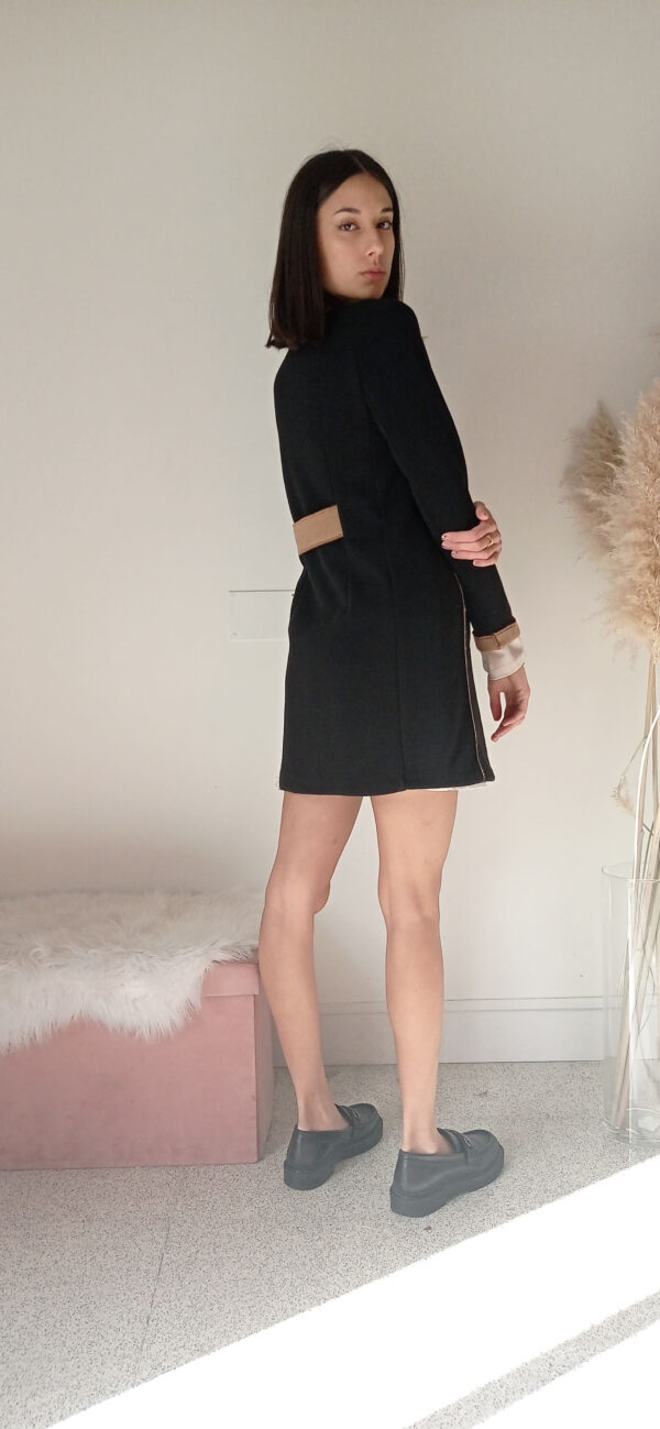 Cappotto di Maglia Nero con Bordo Marrone Chiaro - Caldo e Morbido in Misto Viscosa