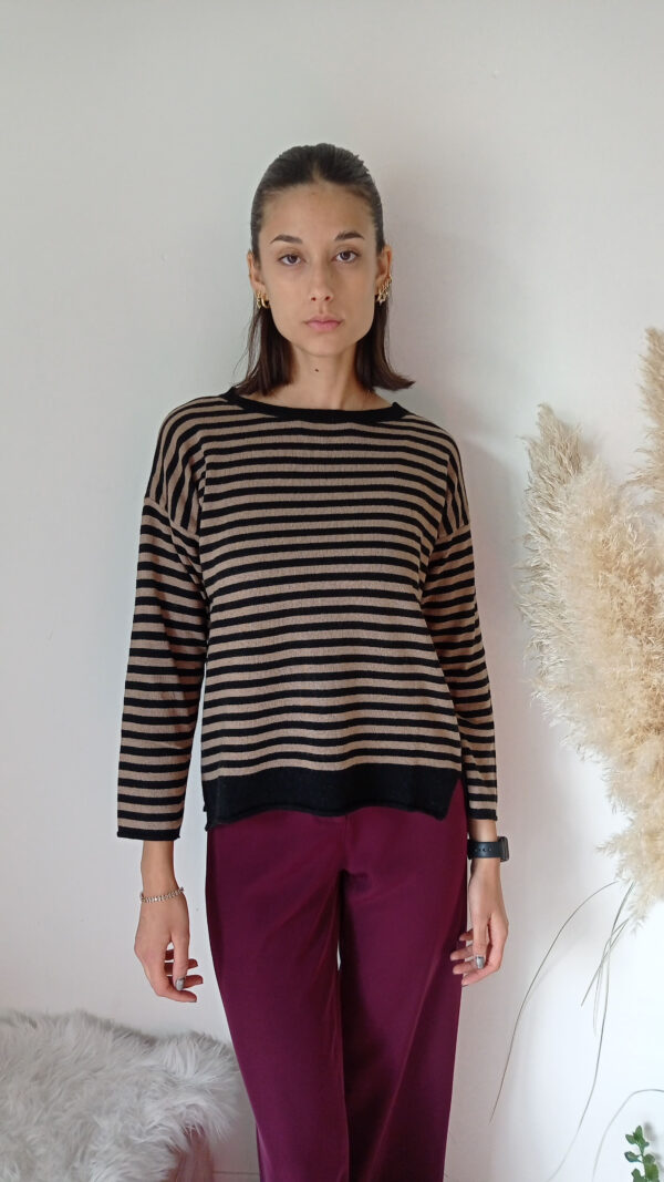 Maglia Morbida a Righe in Misto Cashmere - Comfort e Stile in S, M, L