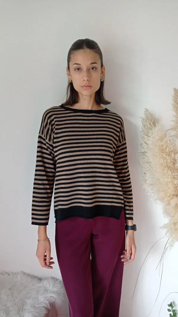 Maglia Morbida a Righe in Misto Cashmere - Comfort e Stile in S, M, L