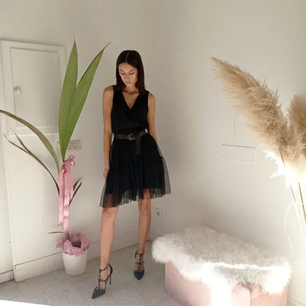 Vestito Smanicato in Tulle 'Incanto Serale' - Disponibile in Rosso, Nero e Marrone Bruciato
