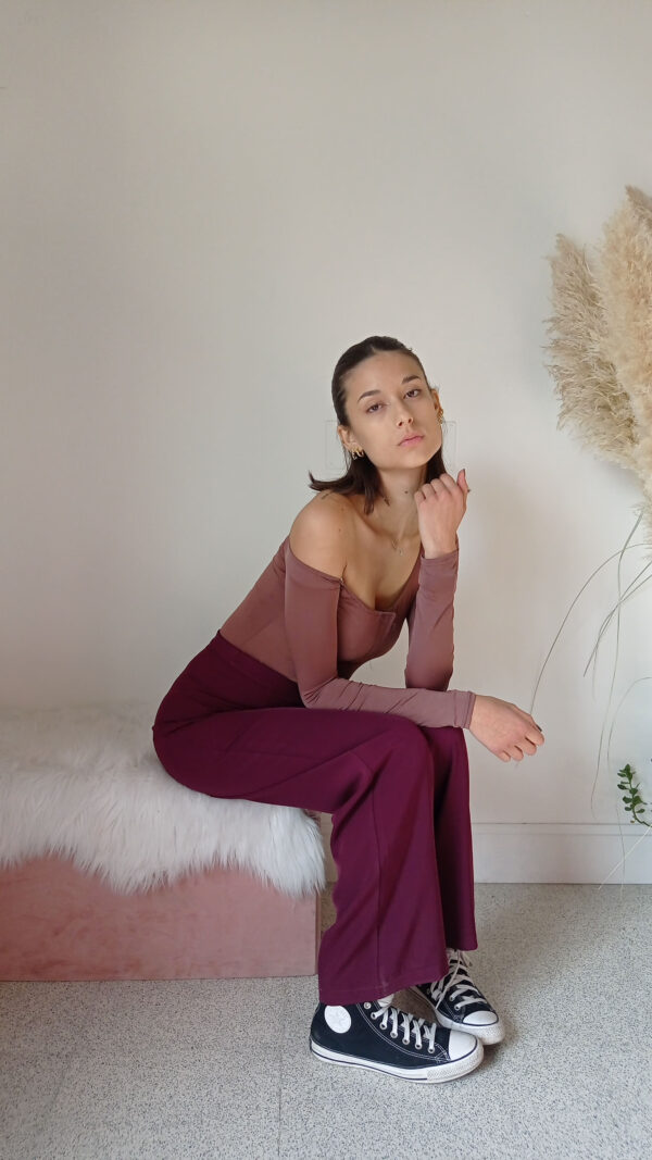 Eleganza Raffinata: Pantalone a Palazzo Bordeaux - Taglie S a XL