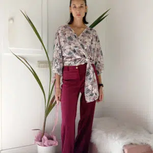 Blusa in Raso Nero Elegante Primavera - Versatile per Cerimonie e Ufficio - Disponibile in S, M, L, XL