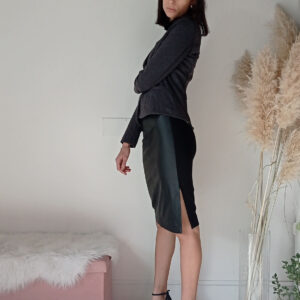 Longuette Elegante in Pelle e Stretch - Versatilità e Stile dalla Taglia 40 alla 46