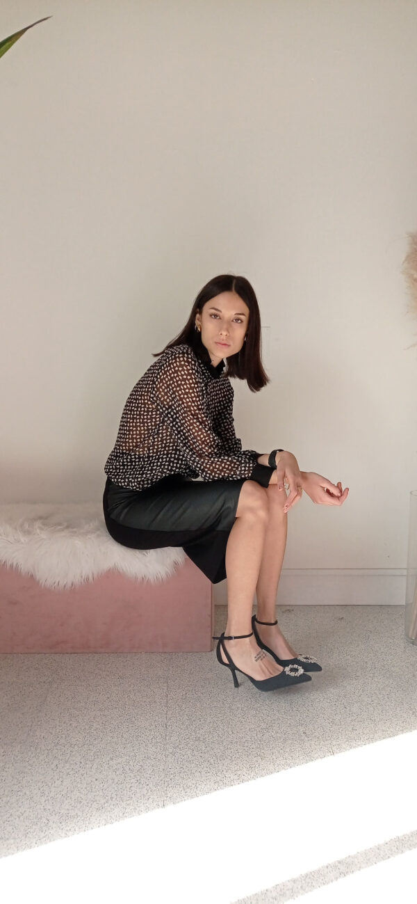 Longuette Elegante in Pelle e Stretch - Versatilità e Stile dalla Taglia 40 alla 46