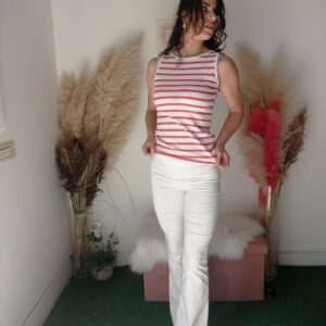Maglia a Righe Bianche e Rosse - Stile Estivo e Versatile