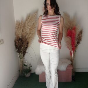 Maglia a Righe Bianche e Rosse - Stile Estivo e Versatile