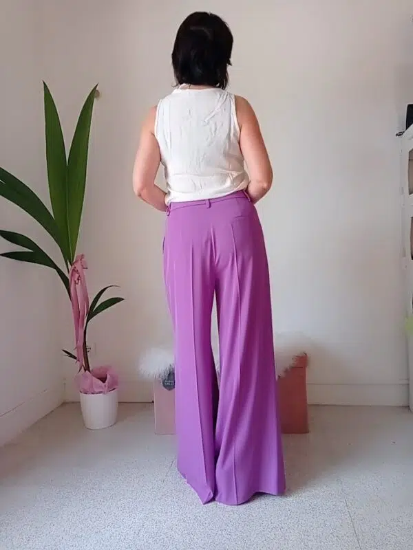 Pantalone Largo Donna Lavanda - Stile e Versatilità