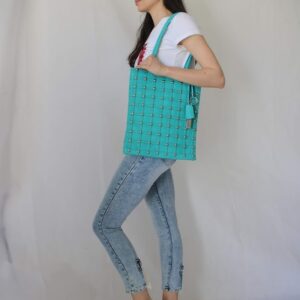 Borsa Shopper Turchese con Dettagli - Eleganza e Funzionalità per Tutti i Giorni