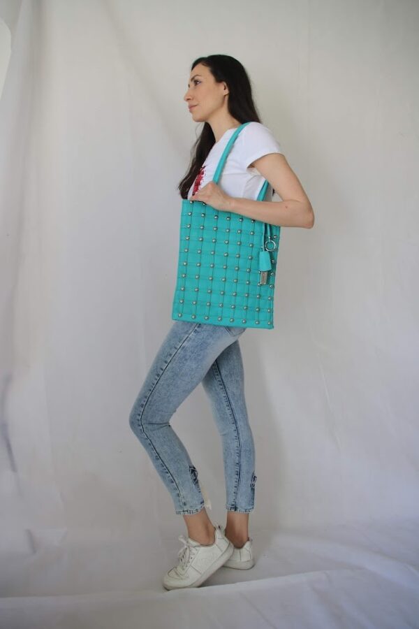 Borsa Shopper Turchese con Dettagli - Eleganza e Funzionalità per Tutti i Giorni