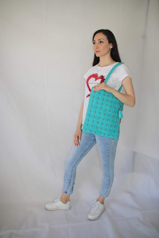 Borsa Shopper Turchese con Dettagli – Eleganza e Funzionalità per Tutti i Giorni Borsa Shopper Turchese con Dettagli - Eleganza e Funzionalità per Tutti i Giorni
