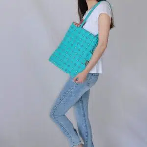 Borsa Shopper Turchese con Dettagli - Eleganza e Funzionalità per Tutti i Giorni