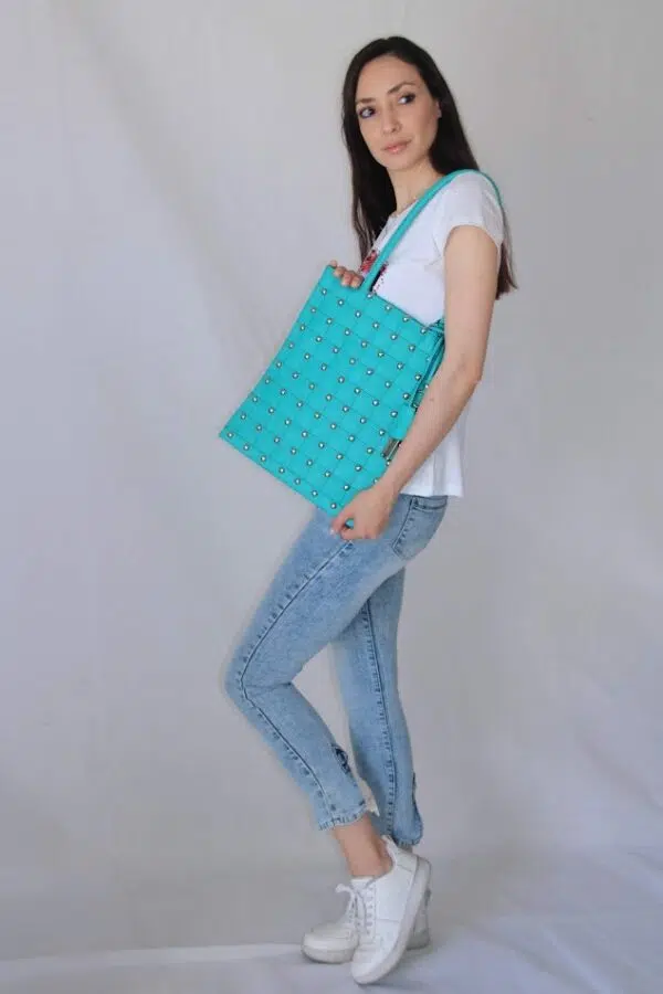 Borsa Shopper Turchese con Dettagli - Eleganza e Funzionalità per Tutti i Giorni