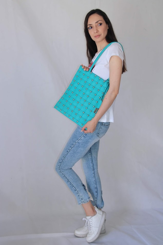 Borsa Shopper Turchese con Dettagli Eleganza e Funzionalita La Strega di Biancaneve
