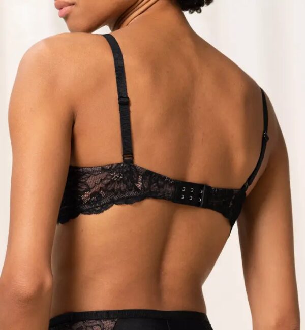 Reggiseno Senza Ferretto in Pizzo - Sostegno e Seduzione in Unico Capo