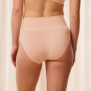 Slip Triumph Soft Sculpt High-Waist - Comfort e Stile Invisibile