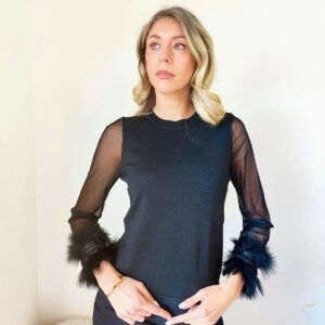 Maglia Elegante con Maniche in Tulle e Polsini in Eco-Pelliccia
