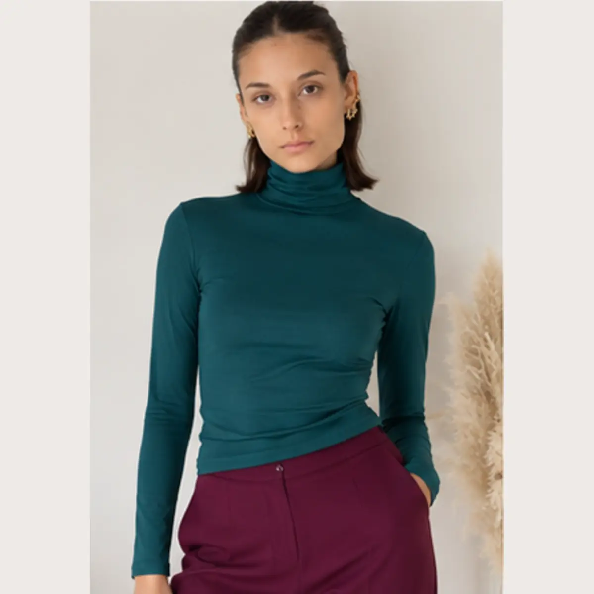 maglia-dolcevita-donna-verde-petrolio-fronte